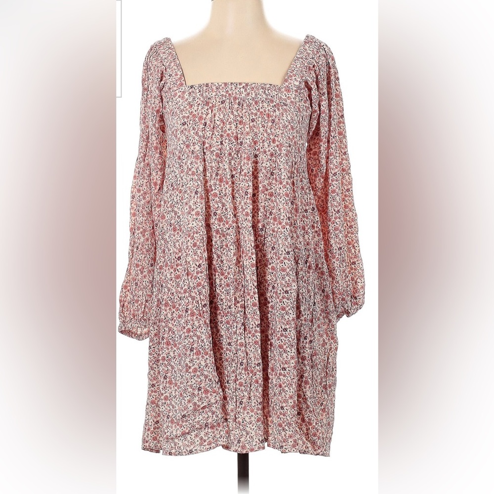 En Crème size Sm Floral print 3/4 sleeve square mini silhouette casual dress